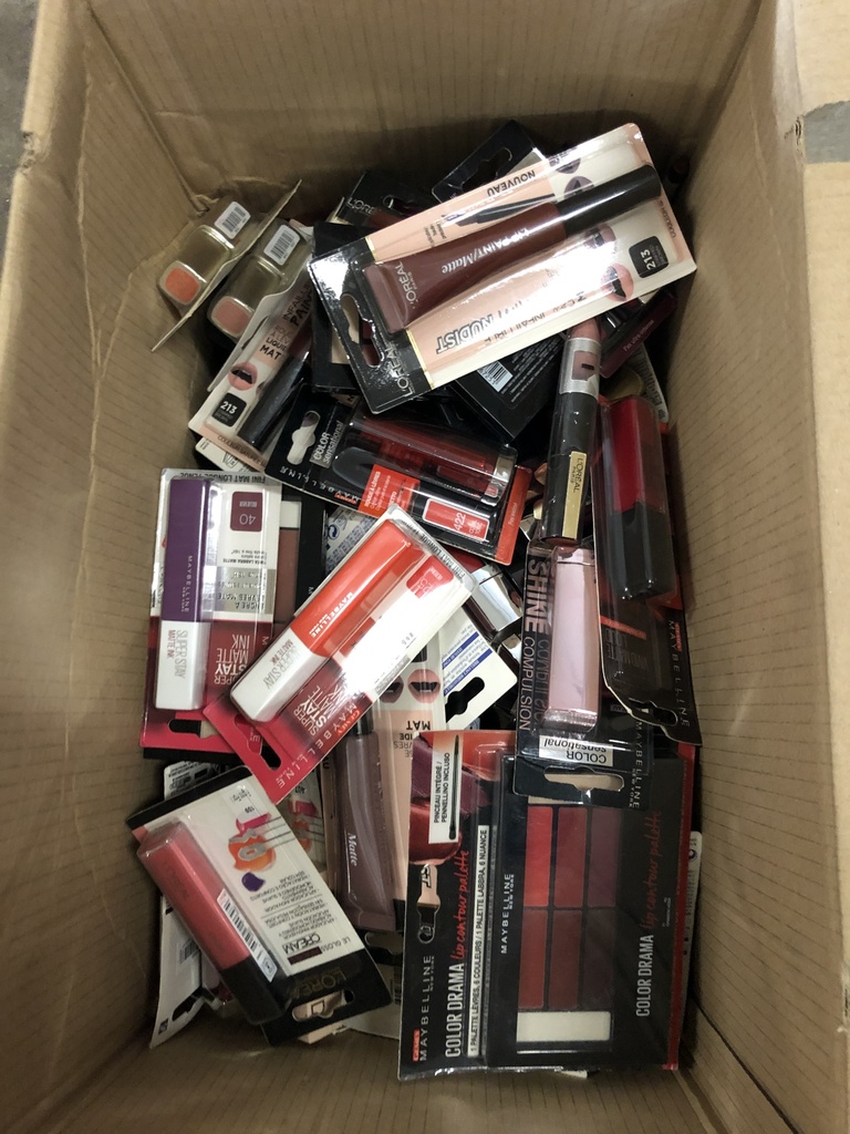 Lot maquillage ASS L'Oreal-Maybelline 300PS
