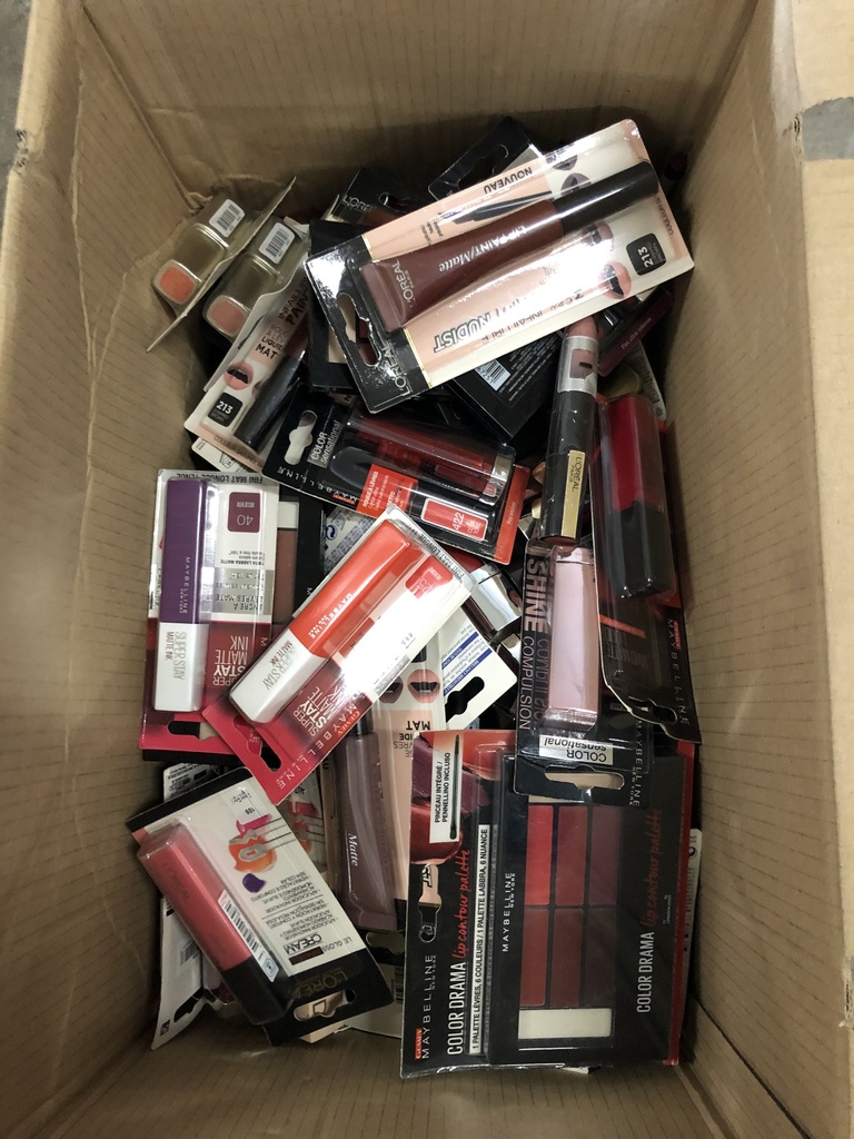 Lot maquillage ASS L'Oreal-Maybelline 300PS