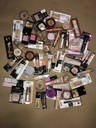 Lot maquillage ASS L'Oreal-Maybelline 300PS