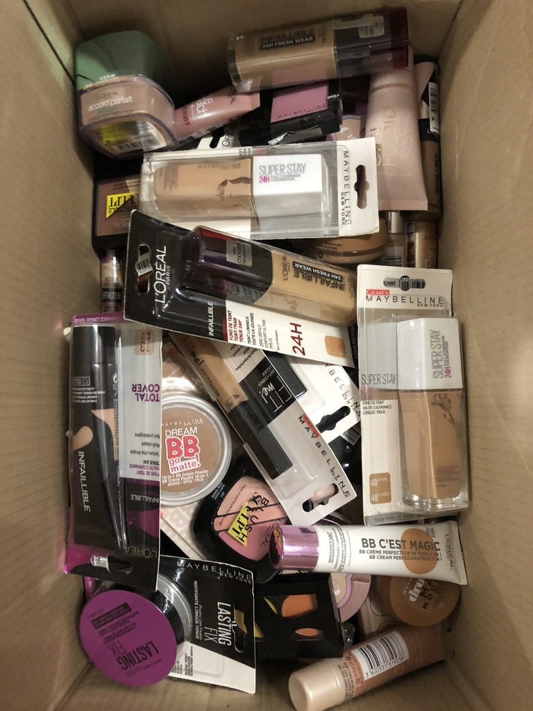 Lot Maquillage L'Oreal-Maybelline 300PS